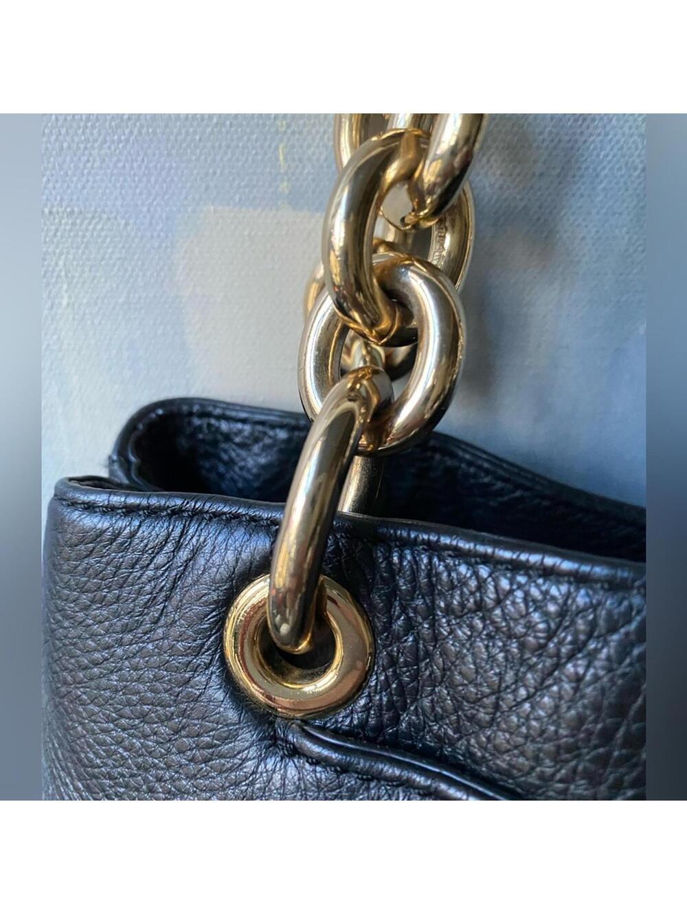 Michael Kors Fulton Chain Tote Black Pebbled Leather Handbag EUC - Picture 3 of 9